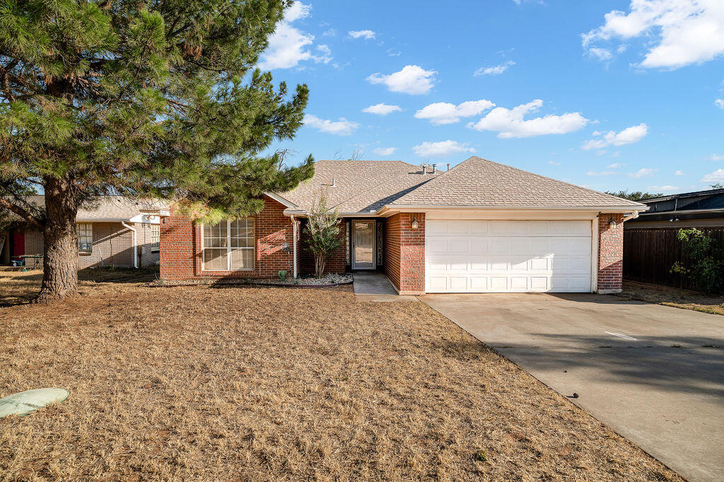 704 Hillside Property Photo 1