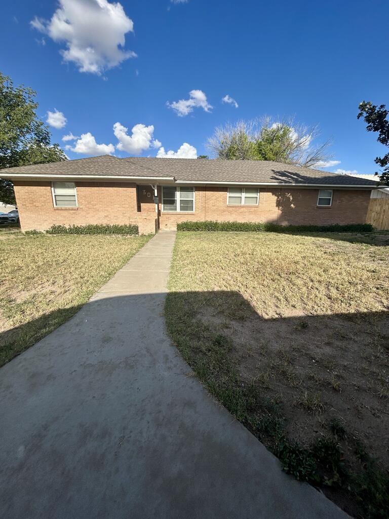 301 S Seals Property Photo 1