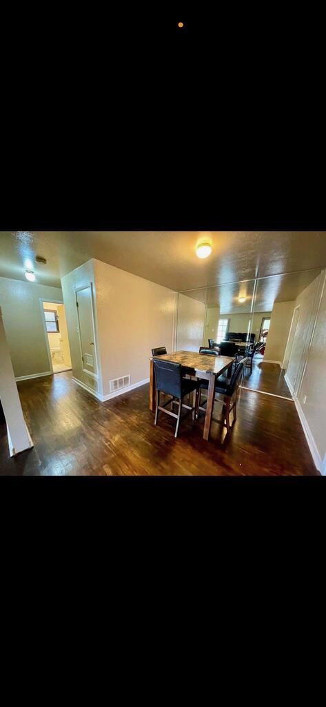 421 Dallas St Property Photo 6