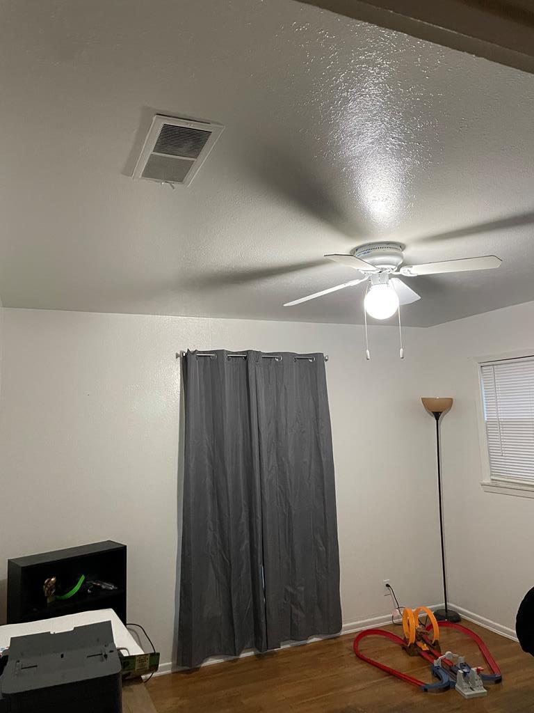 421 Dallas St Property Photo 8