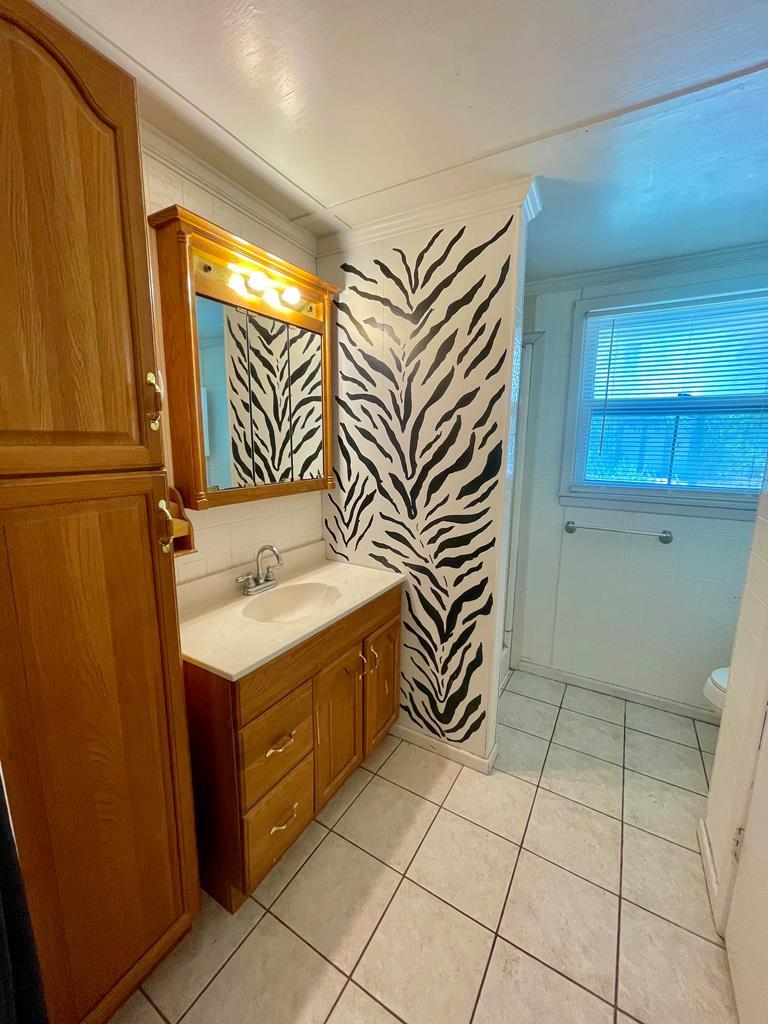 421 Dallas St Property Photo 14