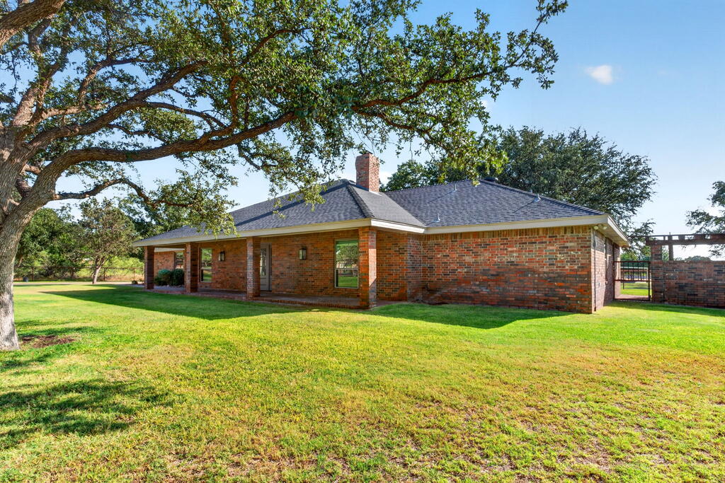 3800 Kniffen Dr