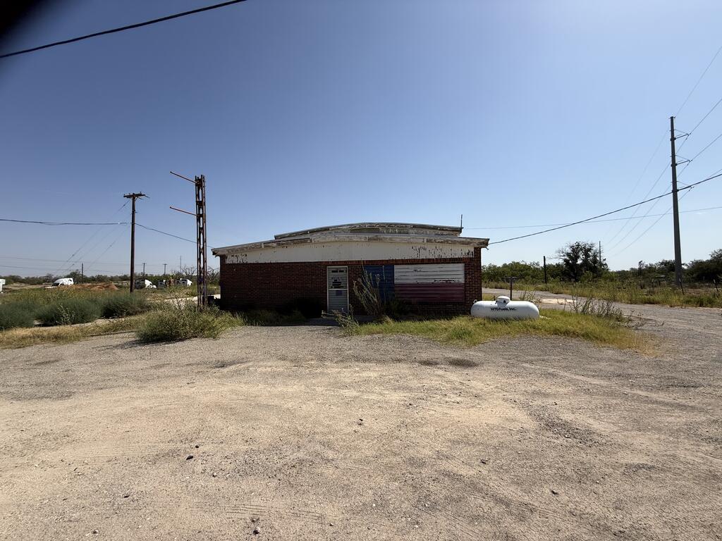 2908 Birdwell Lane N Property Photo 1