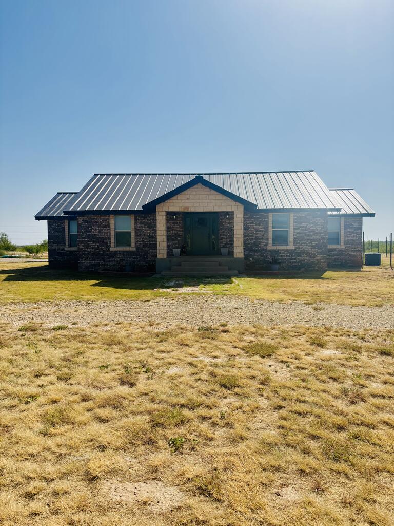 10270 County Rd 3109 Property Photo 1