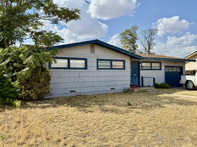600 W 22nd St Property Photo 1