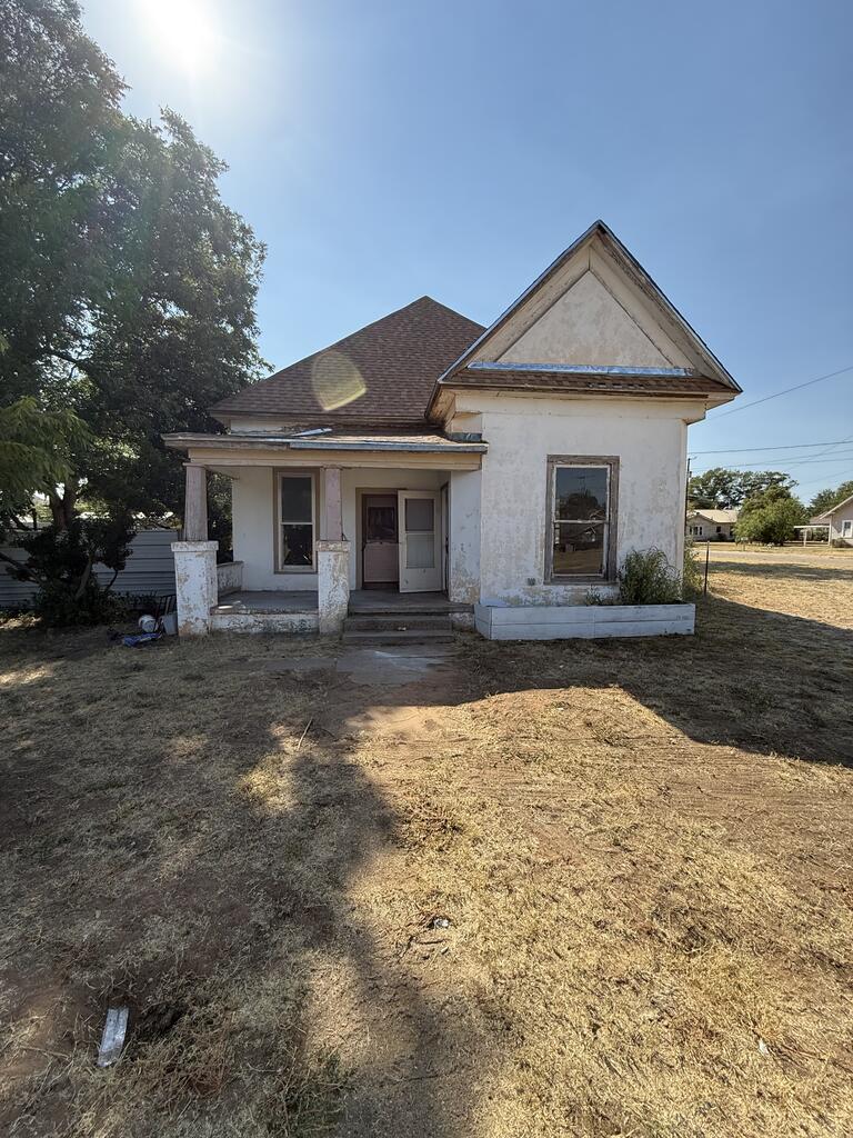 741 Vine St Property Photo 1