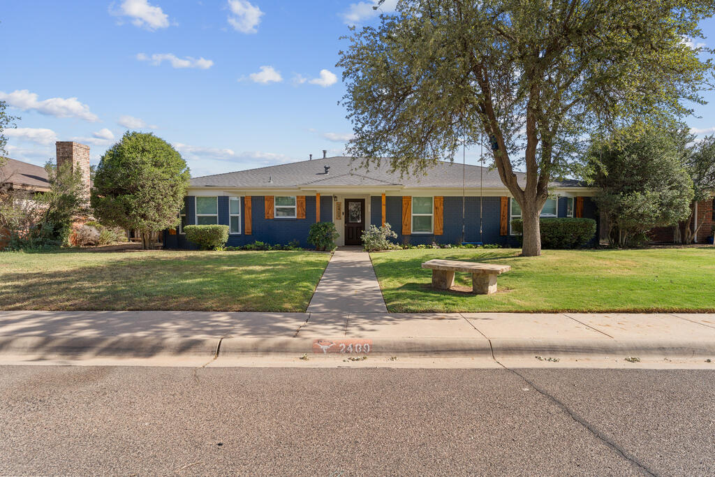 2409 Emerson Court Property Photo 1