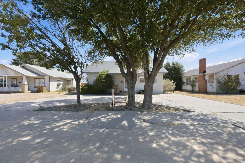 1209 Johnson Ave Property Photo 1