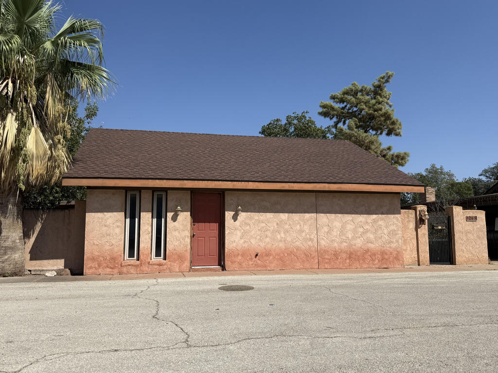 2408 W Golf Course Rd Property Photo 1
