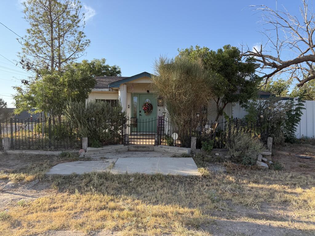 1204 Houston Property Photo 1