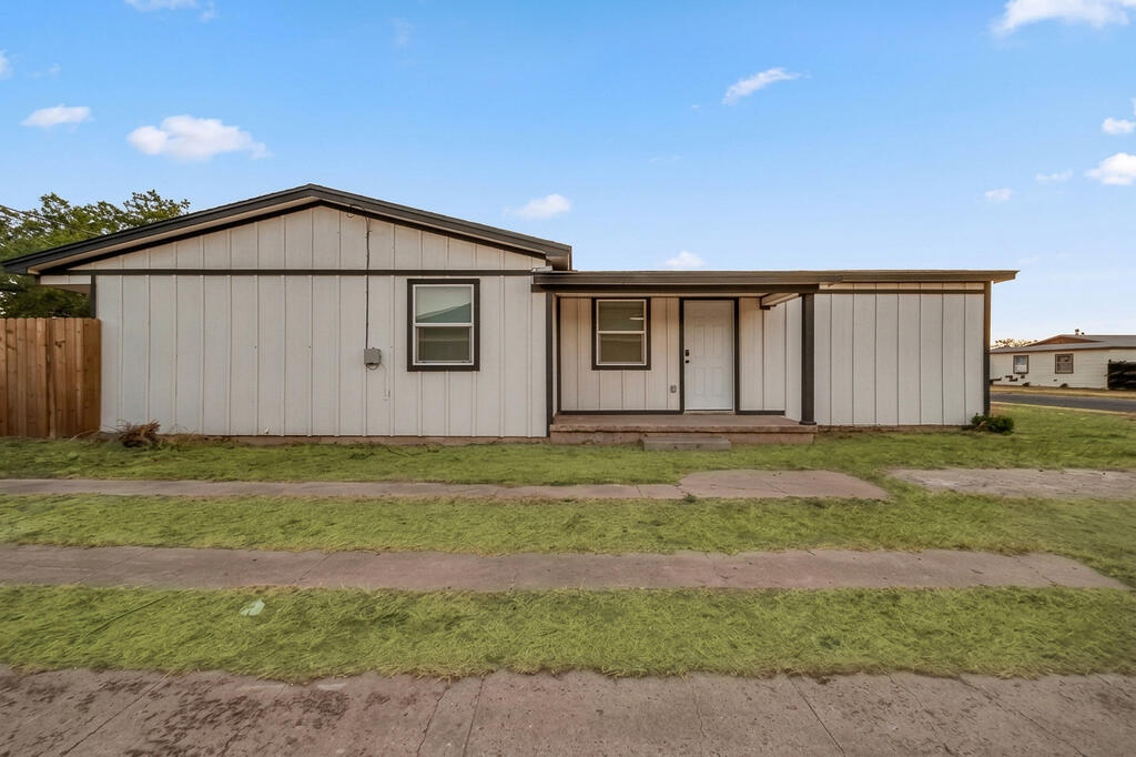 1510 Wood St Property Photo 1