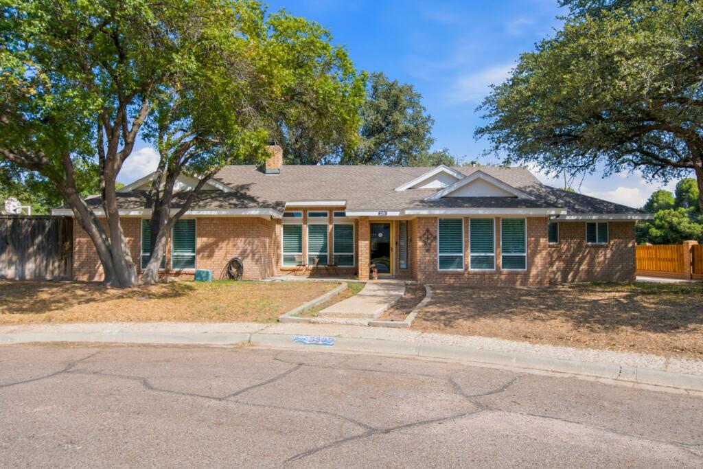 2300 Hermitage Court Property Photo 1
