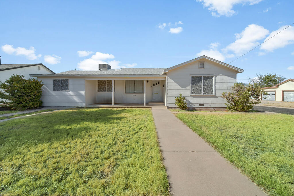 1013 Stadium Property Photo 1