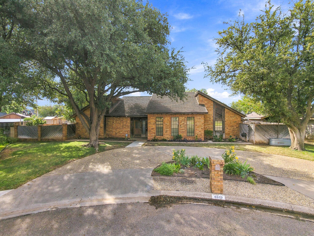 4013 Angelina Dr Property Photo 1