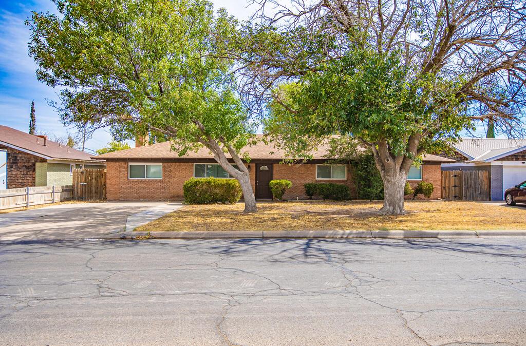 1012 Tarleton Street Property Photo 1