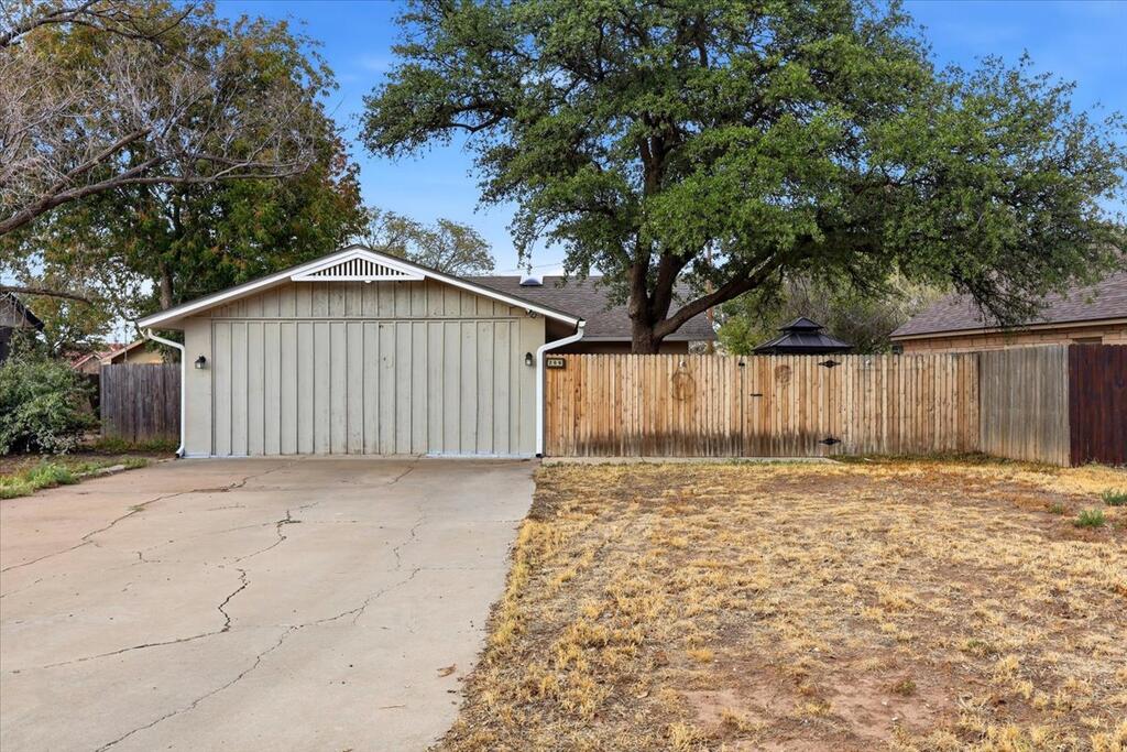 209 Washington Blvd Property Photo 1
