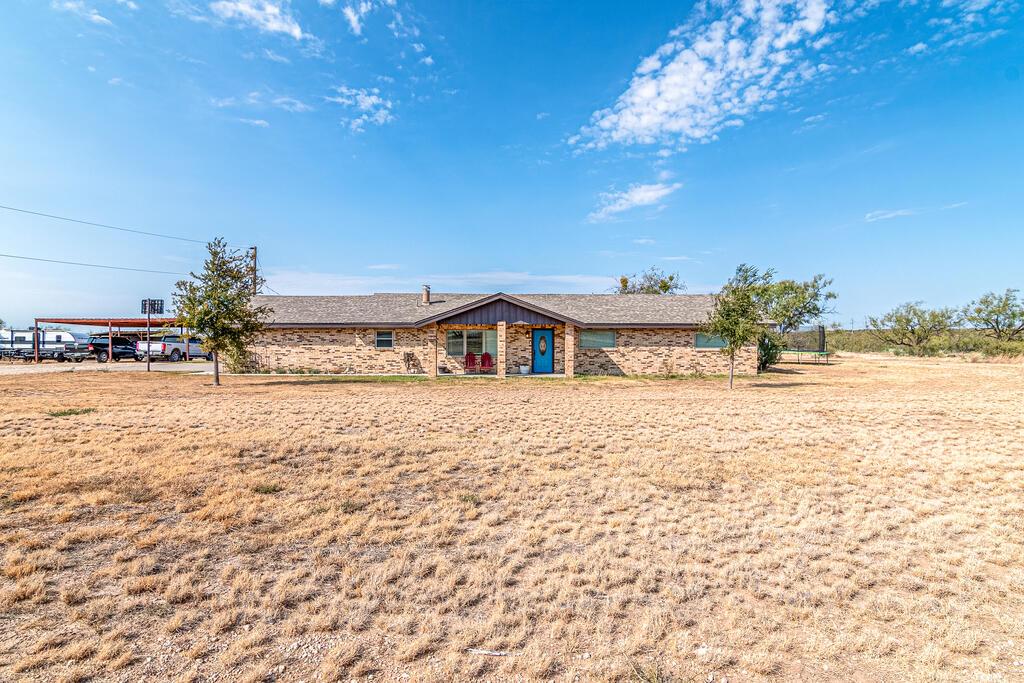 5910 Ratliff Rd Property Photo 1
