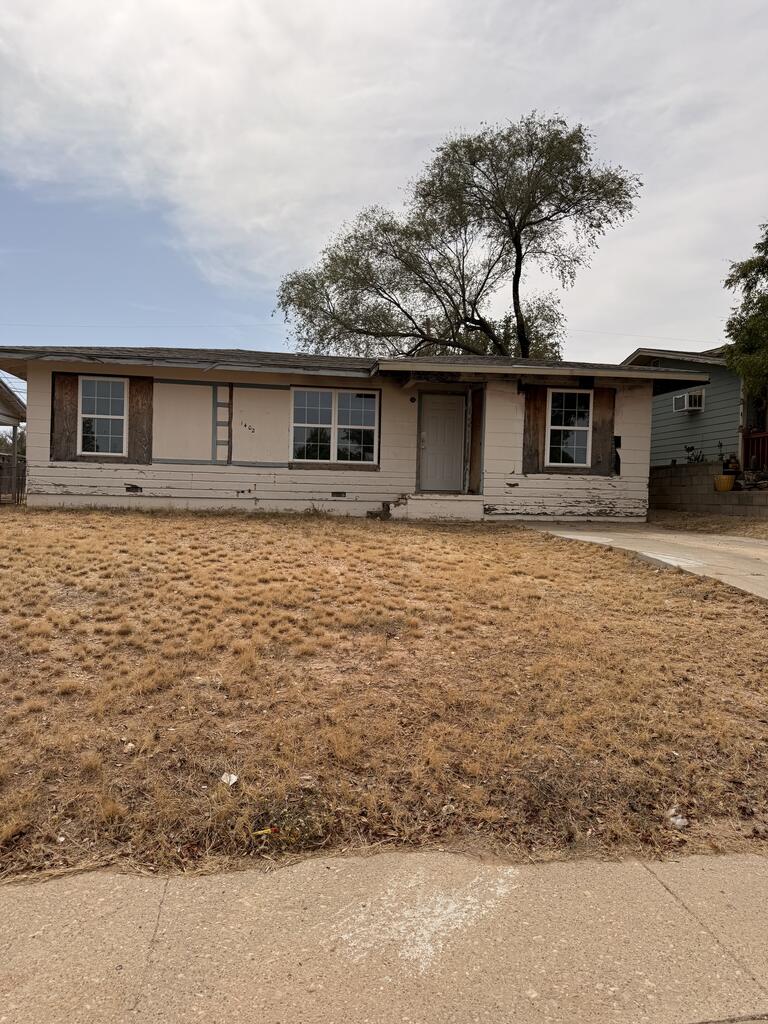 1402 Stadium Property Photo 1