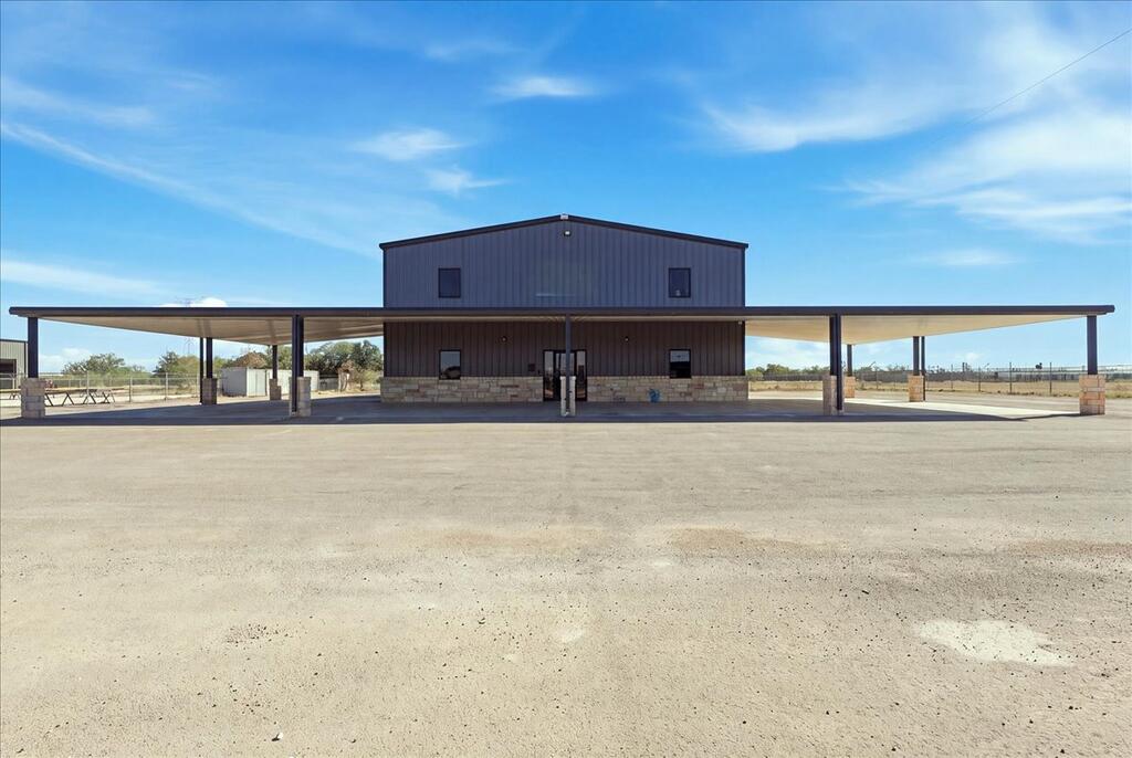 9716 Fm 307 Property Photo 5