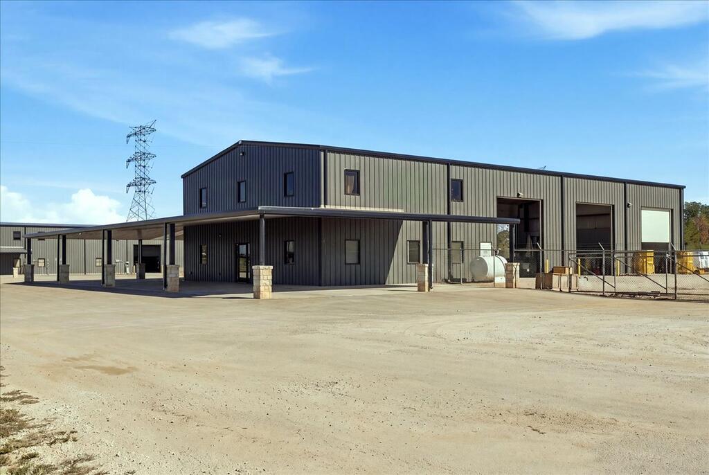 9716 Fm 307 Property Photo 6