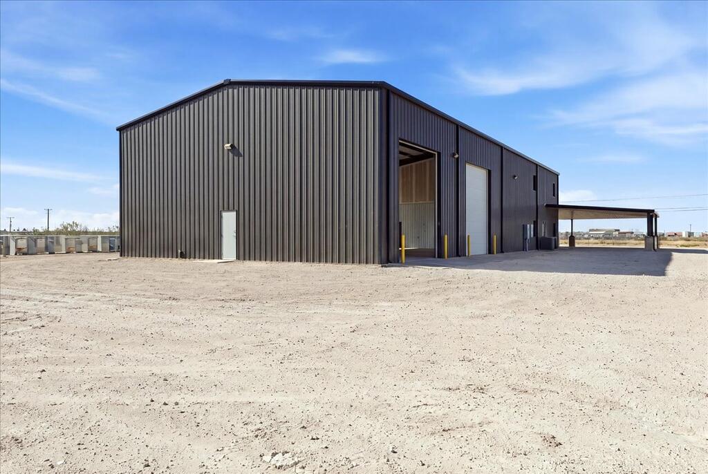9716 Fm 307 Property Photo 8