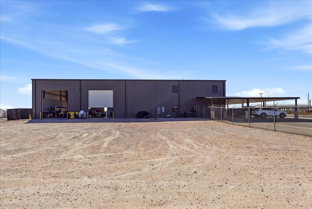 9716 Fm 307 Property Photo 10