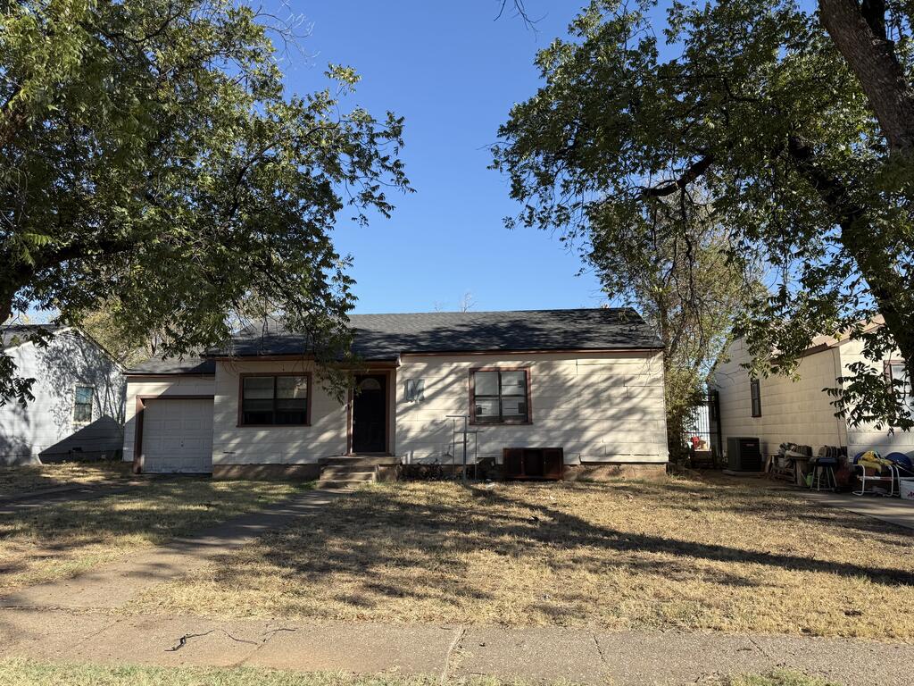 2709 38th St Property Photo 1
