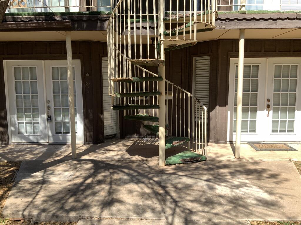 501 W Scharbauer Dr # 27 Property Photo 1