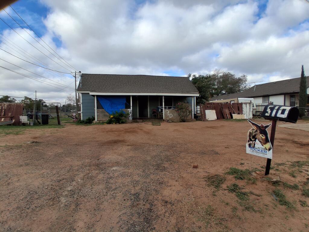 510 S Fort Worth Property Photo 1
