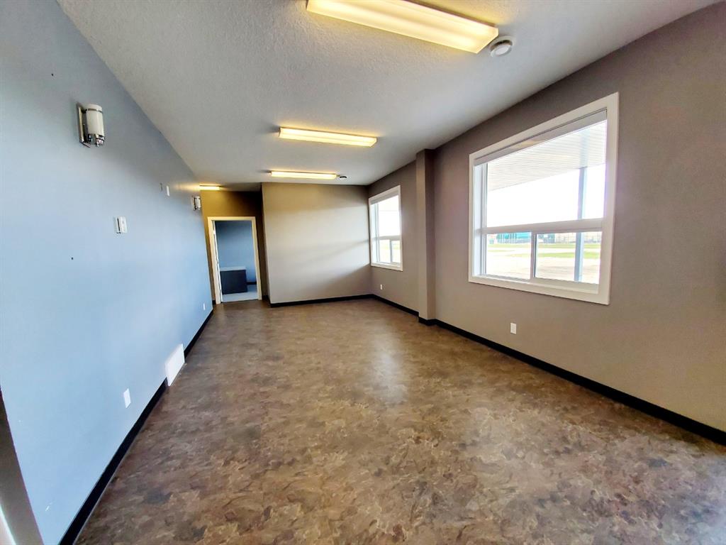 125b Range Road 594058 Property Photo 2