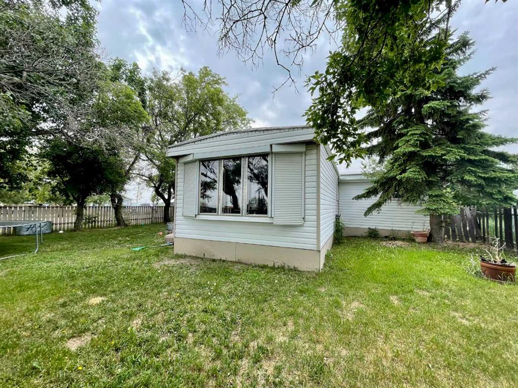 108 5 Street Property Photo