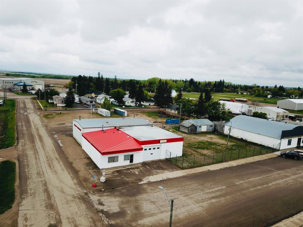 4912 50 Street Property Photo 1