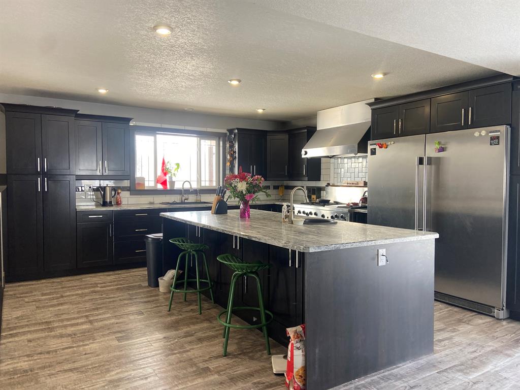 225041 690 Property Photo 8