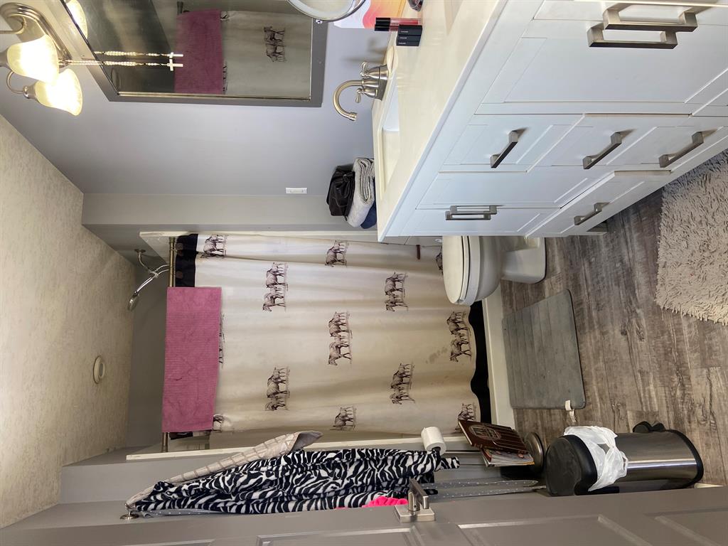 225041 690 Property Photo 22