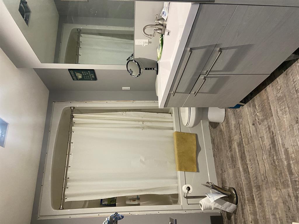 225041 690 Property Photo 24