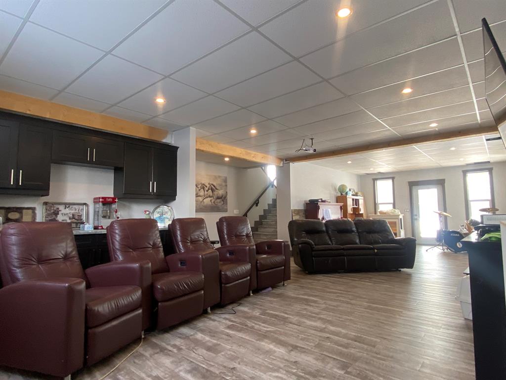 225041 690 Property Photo 28