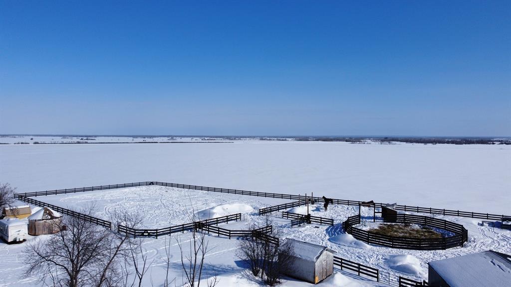 225041 690 Property Photo 42
