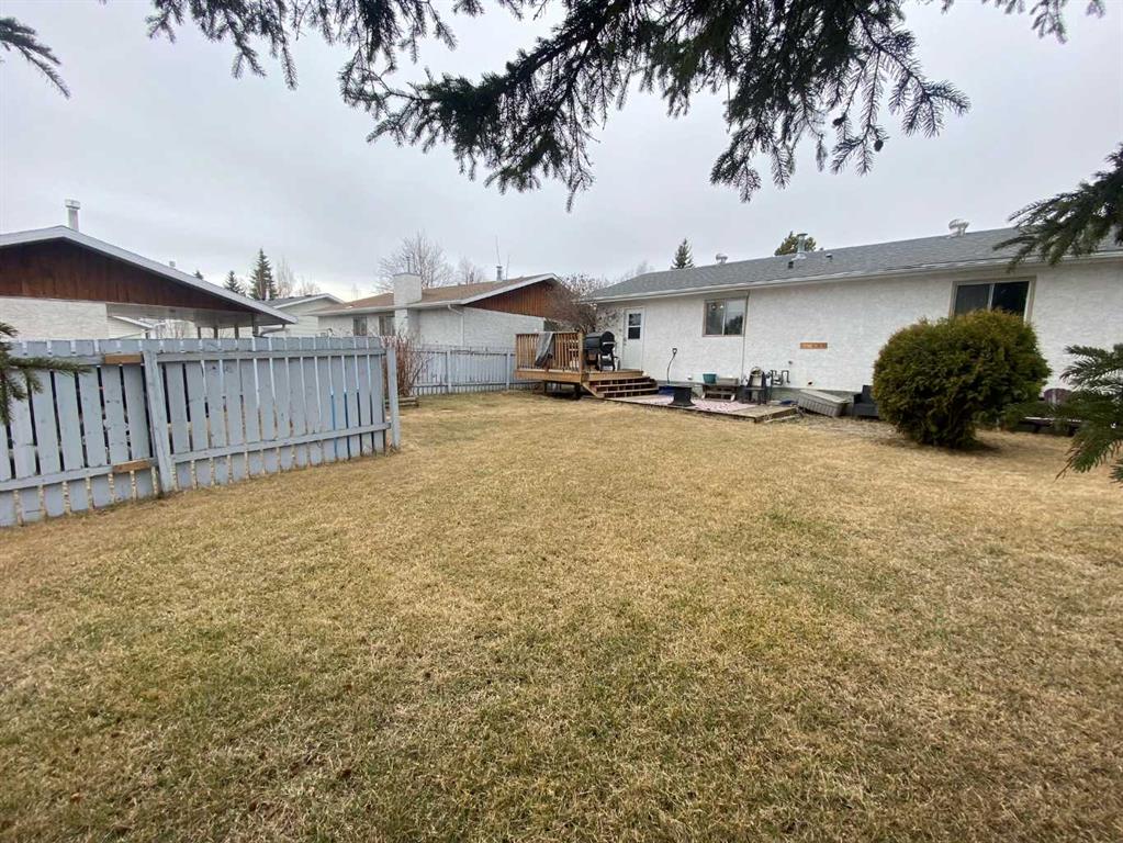 1429 53 Street Property Photo 5