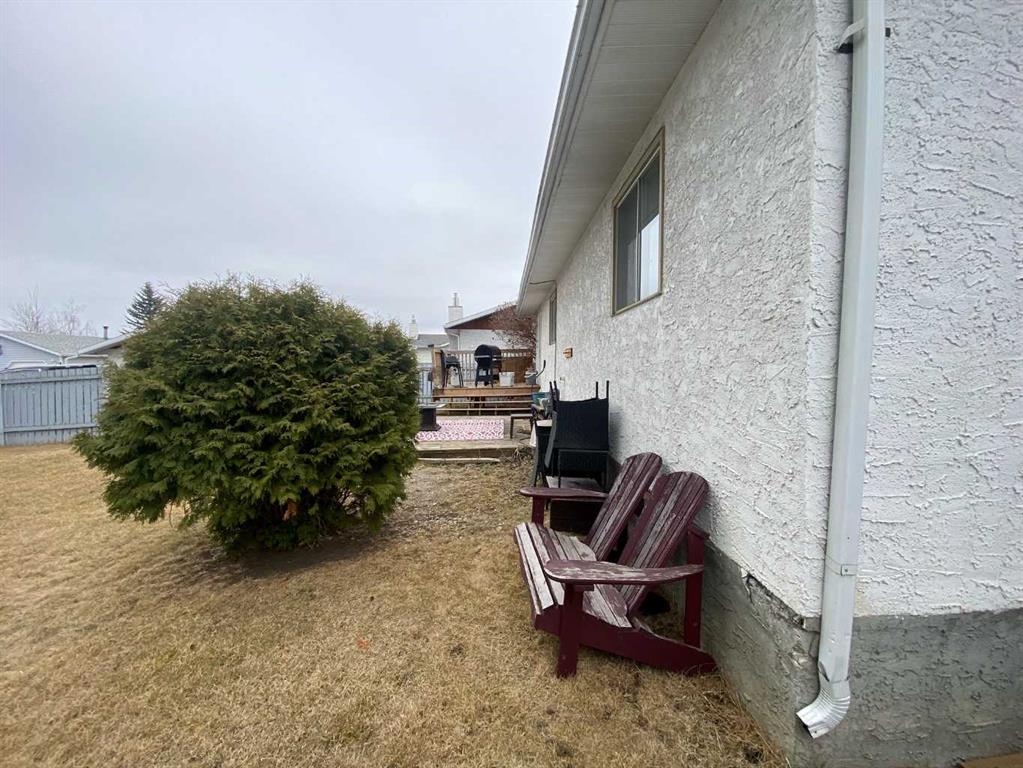 1429 53 Street Property Photo 8