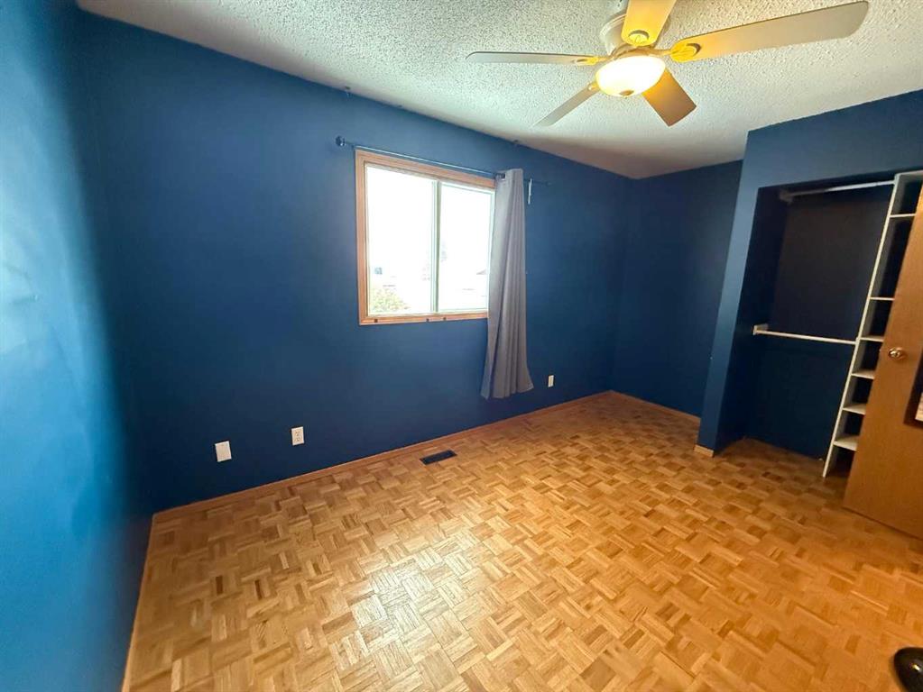 1429 53 Street Property Photo 11