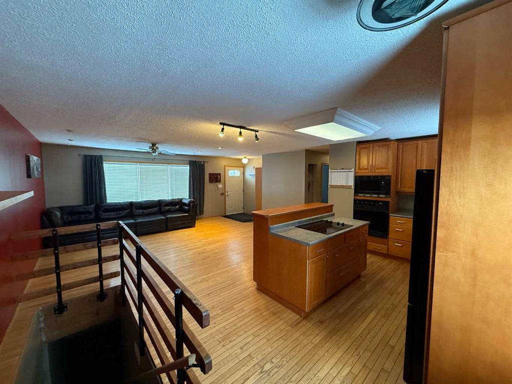 1429 53 Street Property Photo 22