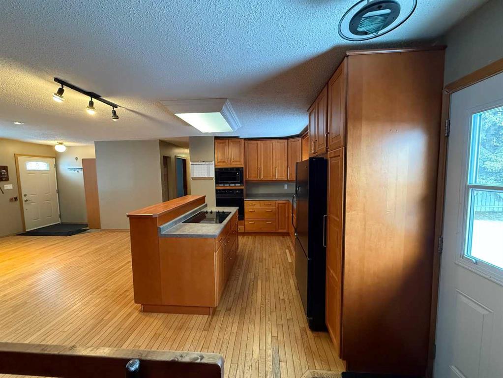 1429 53 Street Property Photo 23