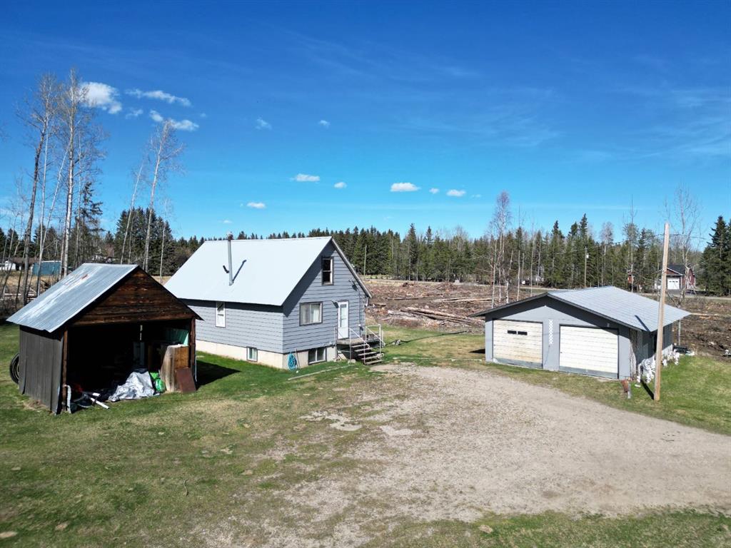 6432 17 Avenue Property Photo 6