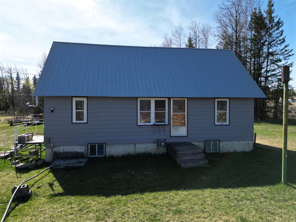 6432 17 Avenue Property Photo 9