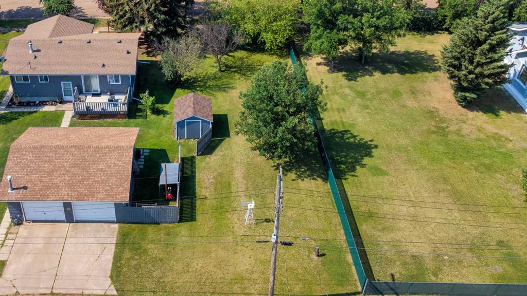 212 Lady Vivian Avenue Property Photo