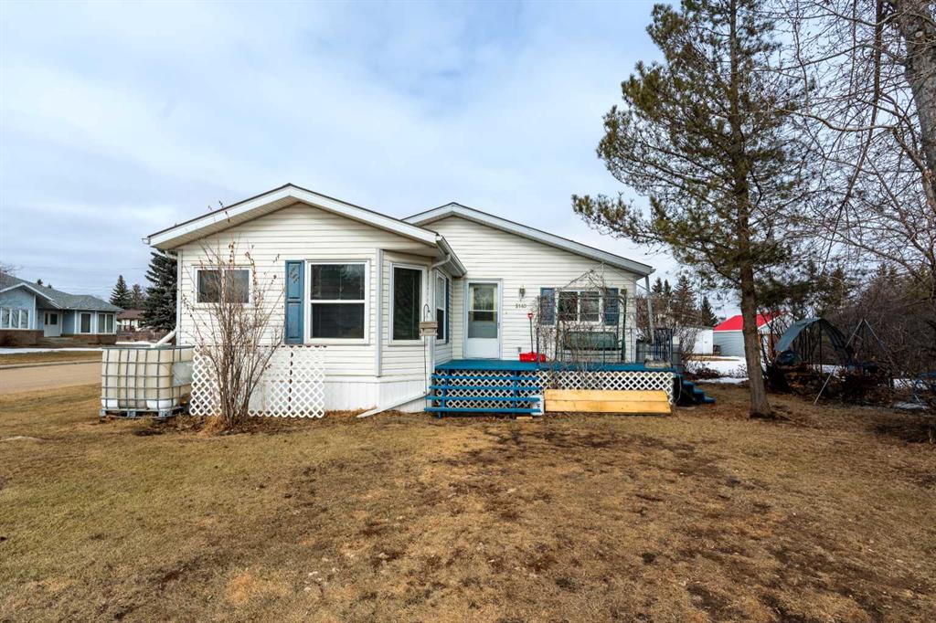 5140 52 Avenue Property Photo