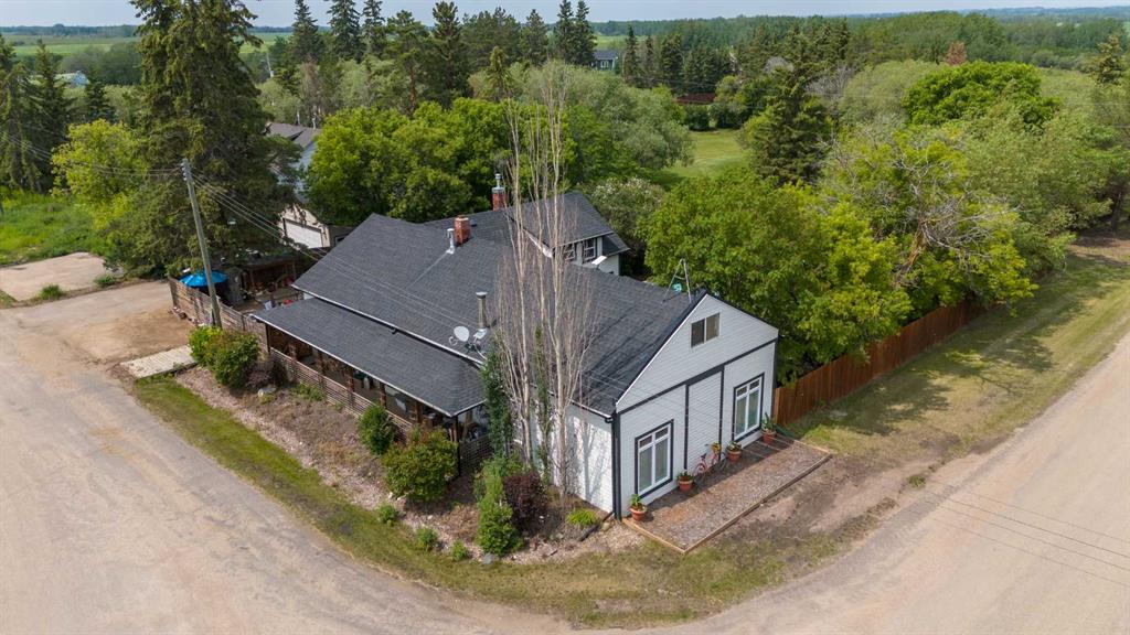 5010 50 Avenue Property Photo 2