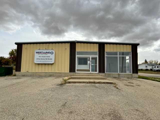 5124 47 Avenue Property Photo