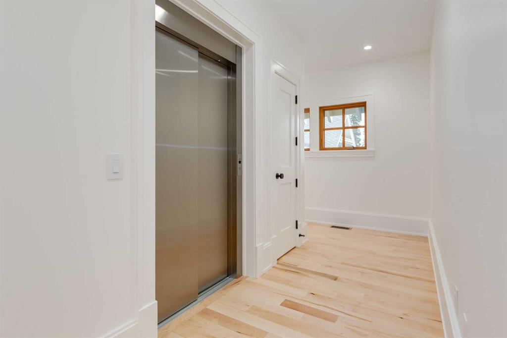 212 Hawks Landing Rise Property Photo 24