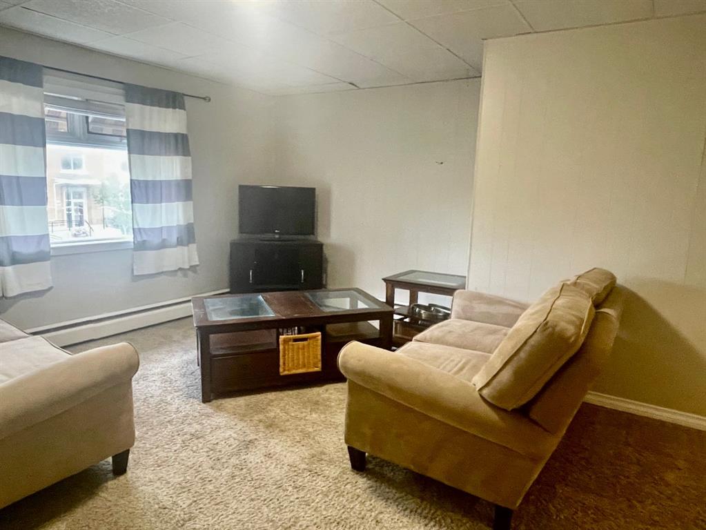 320 10 Street Property Photo 5